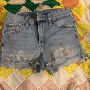 Levi floral shorts good condition